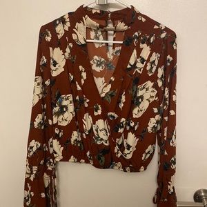 Altar’d State Floral top